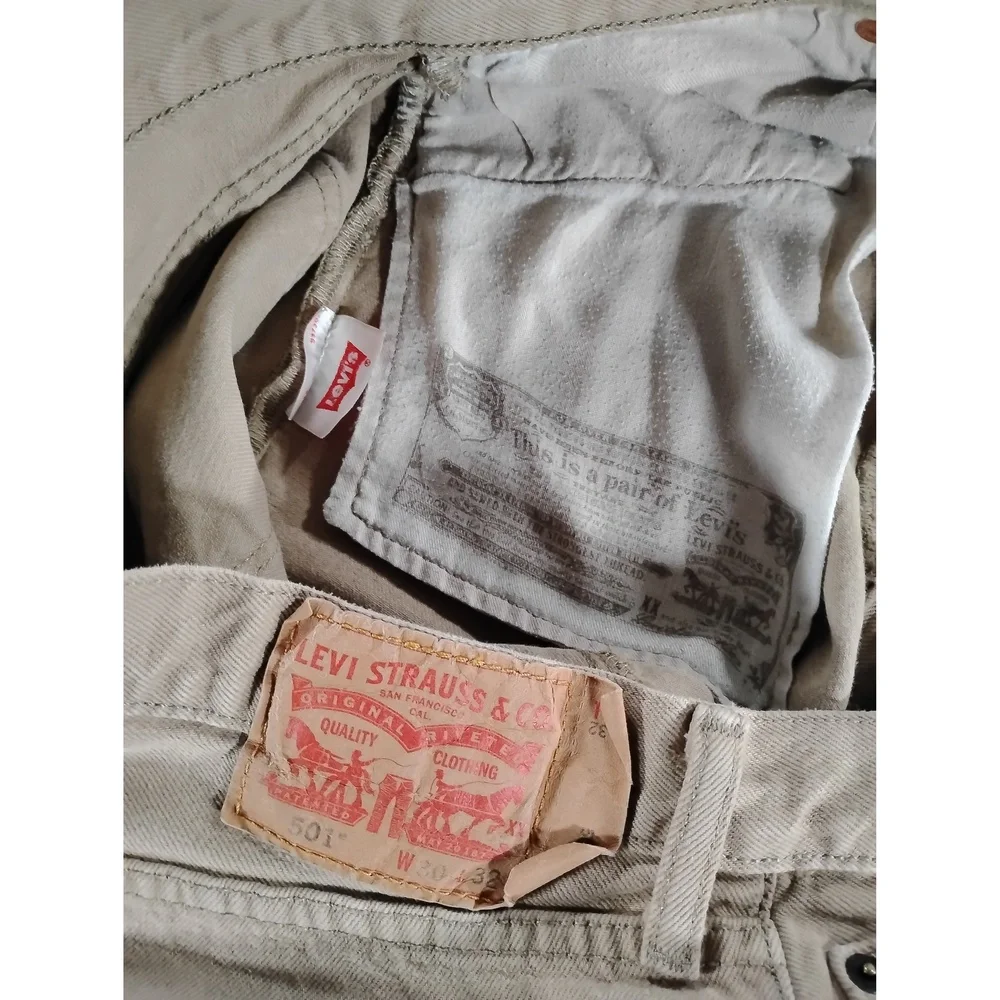 Levis complementary tokens